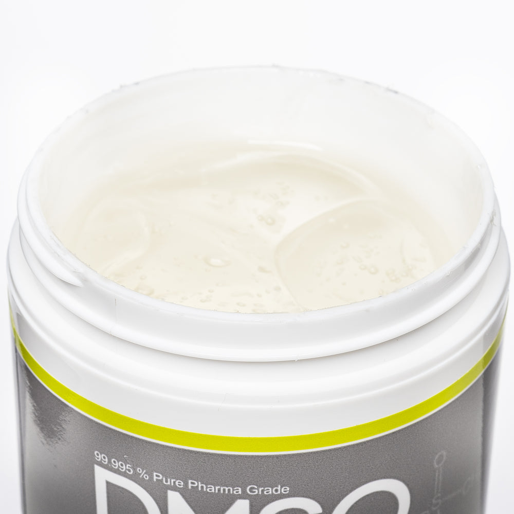 DMSO-gel-99.995-pure-dimethyl-sulfoxide-knee-pain-4-oz-open. Opened view of the 4oz medi gel jar. Contents revealed is the medi gel product.